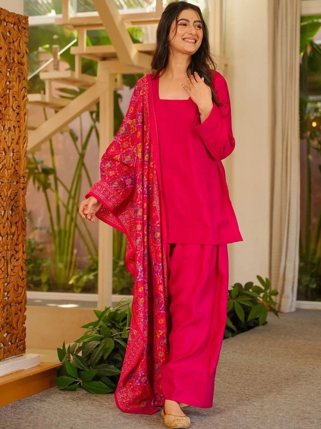 Women Regular Silk Crepe Kurta with Patiala & With Dupatta