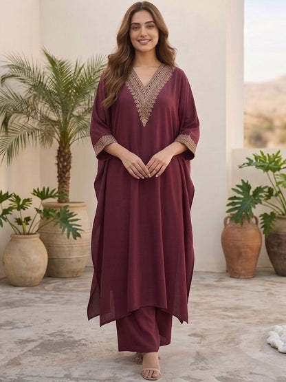 Maroon Women Ethnic Motifs Embroidered Regular Thread Work Kurta with Trousers