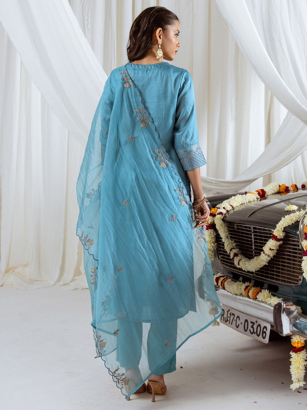 Floral Embroidered Round Neck Muslin Silk Straight Kurta With Trousers And Dupatta