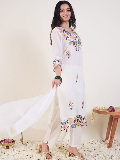 Floral Embroidered Thread Work Pure Cotton Kurta With Trousers & Dupatta