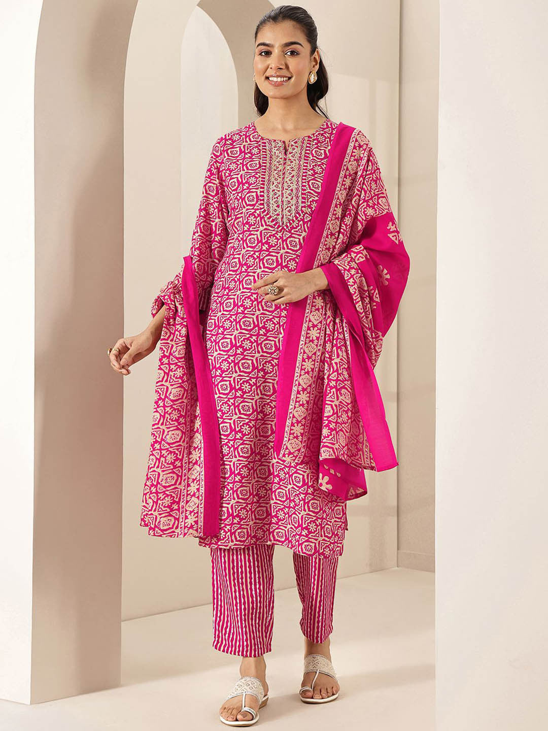 Women Ethnic Motifs Printed Regular Mirror Work Kurta & Trousers With Dupatta