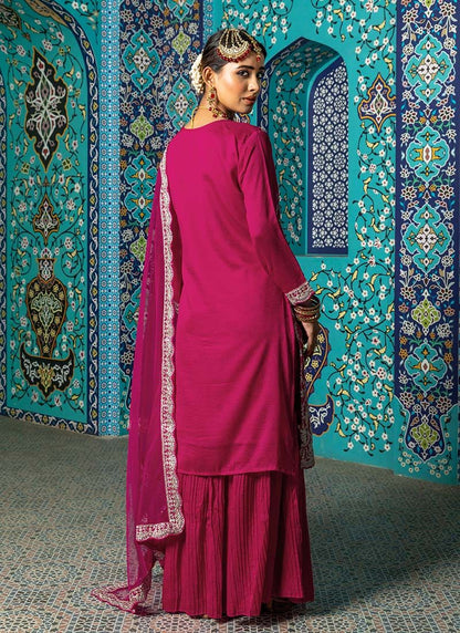 Dhiyona KL Women Floral Embroidered Regular Thread Work Kurta with Sharara & With Dupatta