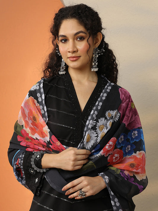 Women Floral Printed Regular Kurta With Trousers & Dupatta