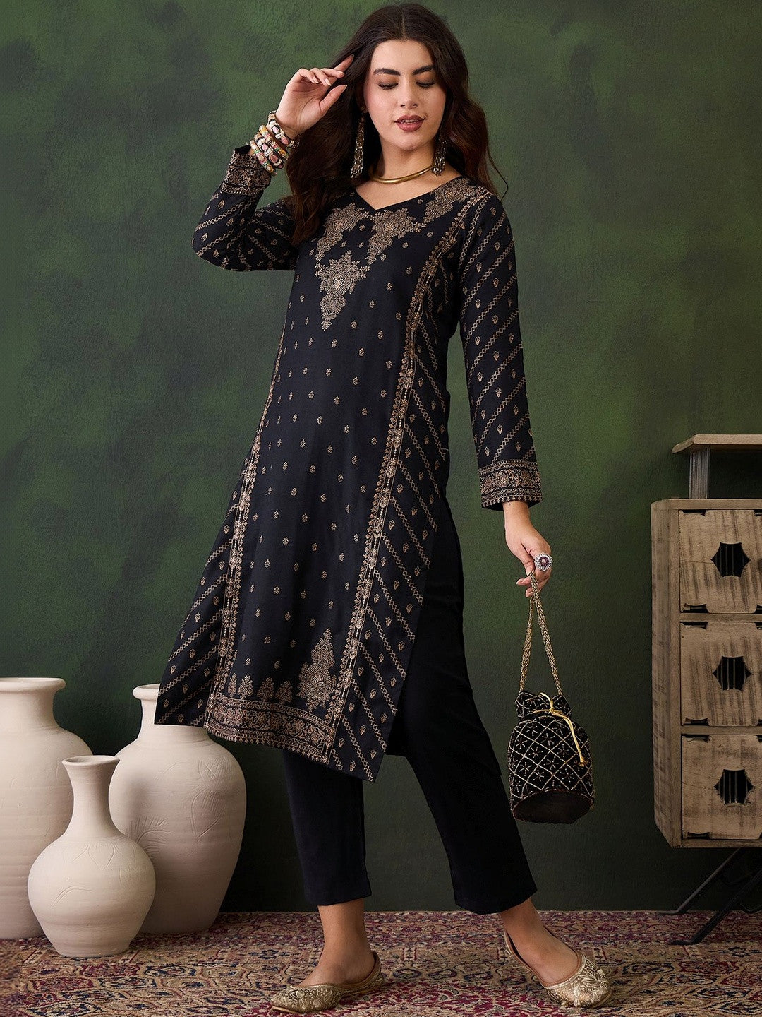 Woven Design Straight Kurta & Trousers