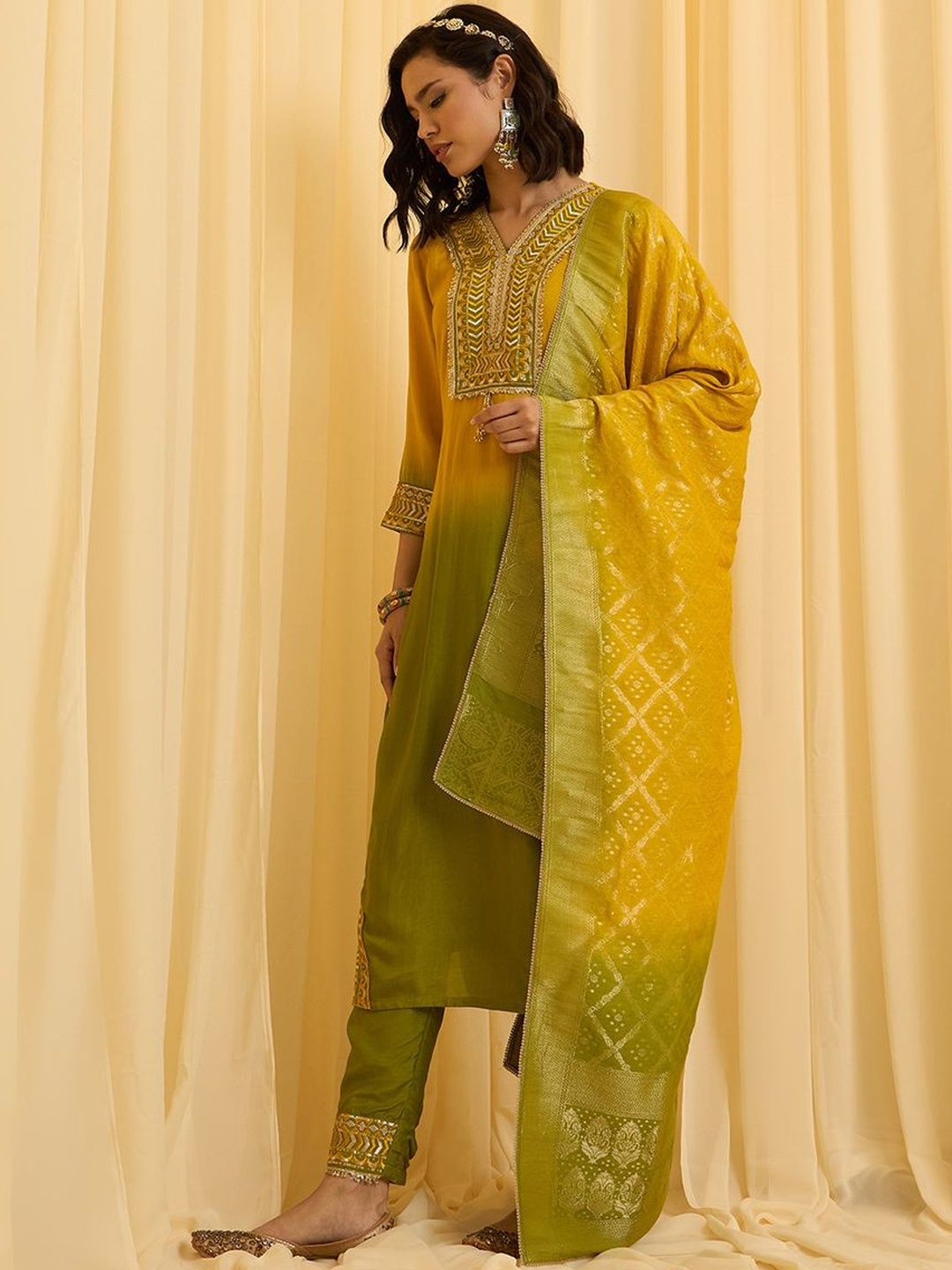 Dhiyona CH Floral Embroidered V-Neck Straight Sequinned Kurta With Trousers & Dupatta