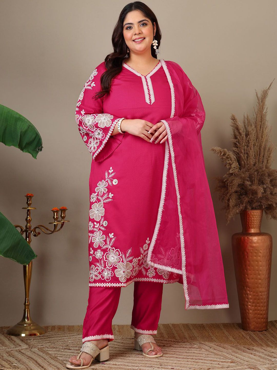 Dhiyona IN Women Plus Size Floral Embroidered Thread Work Kurta with Trousers & Dupatta