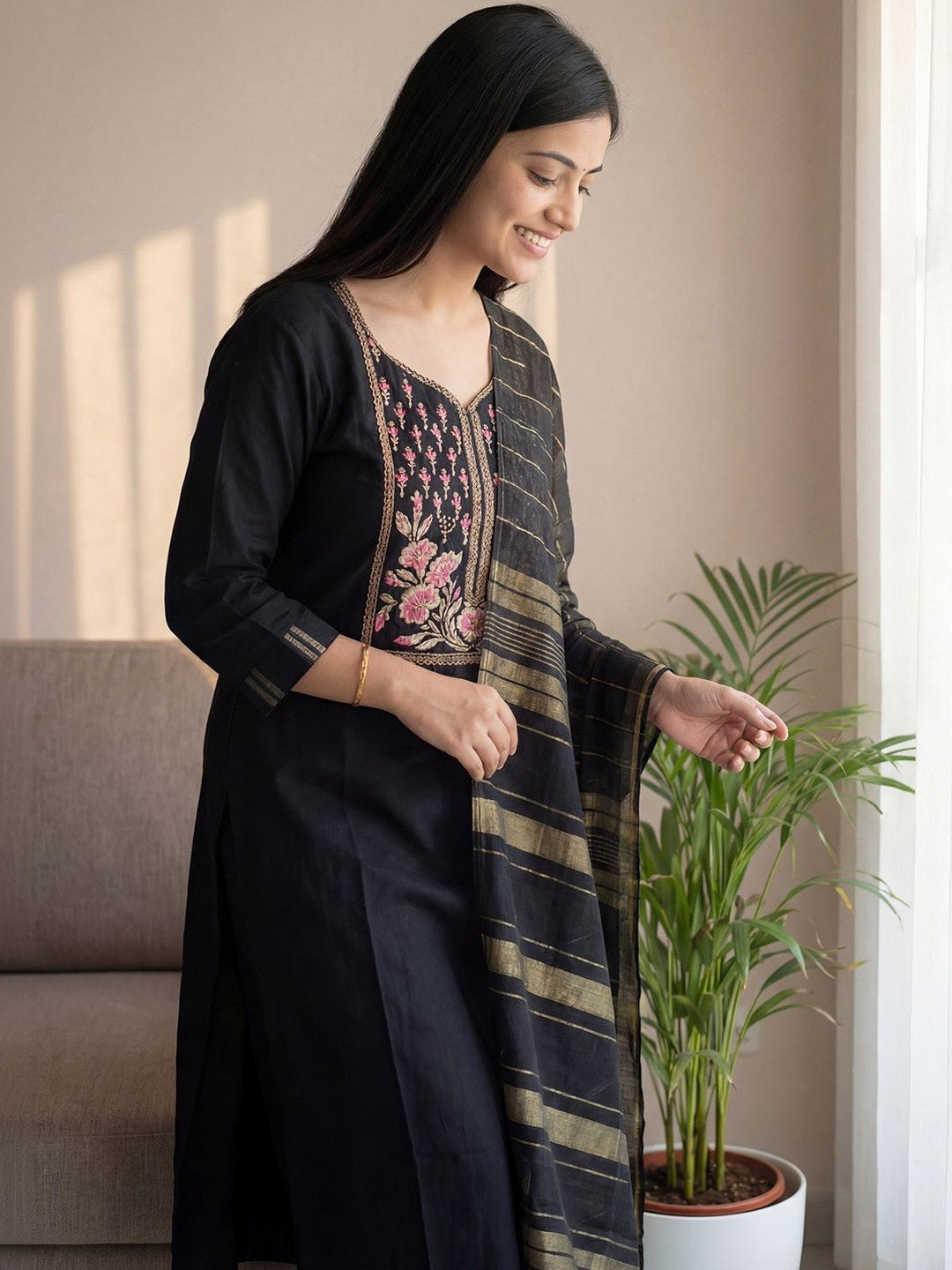 Floral Embroidered Regular Thread Work Pure Cotton Kurta with Palazzos & Dupatta