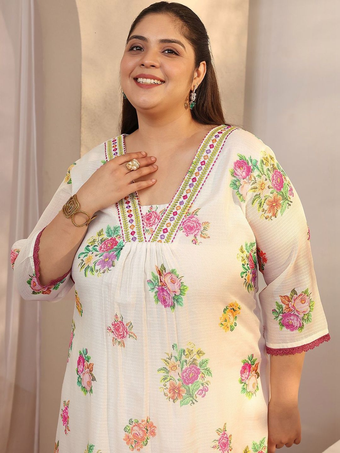 Dhiyona Women's Plus Size Floral Printed Kurta with Palazzos & With Dupatta