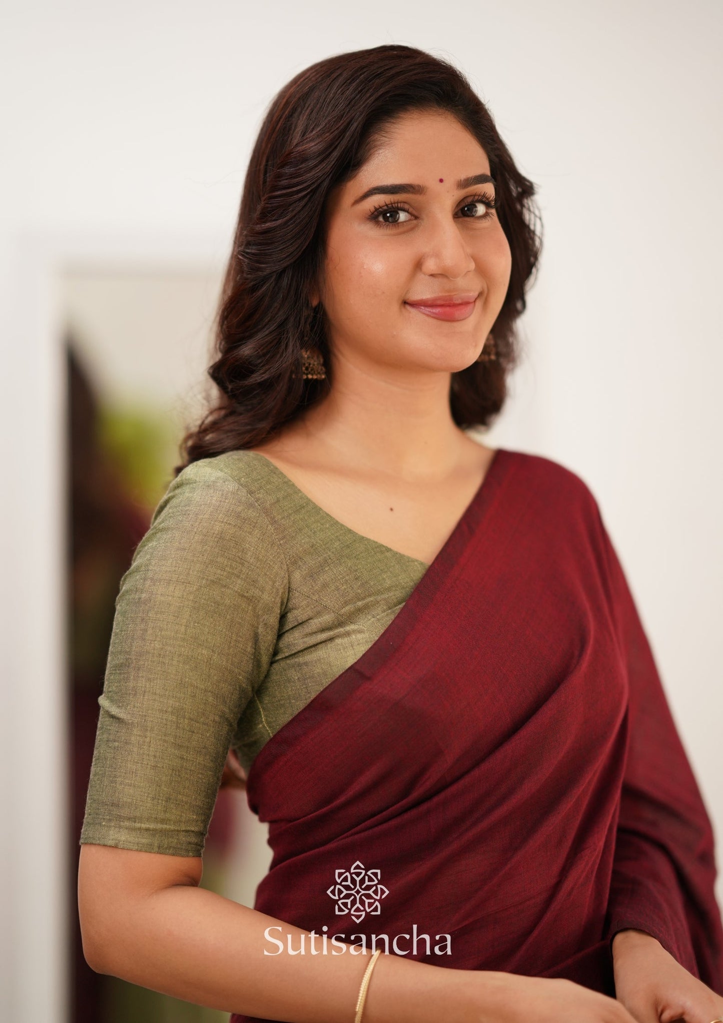 Dhiyona SS Sutisancha Maroon Handloom Cotton Saree