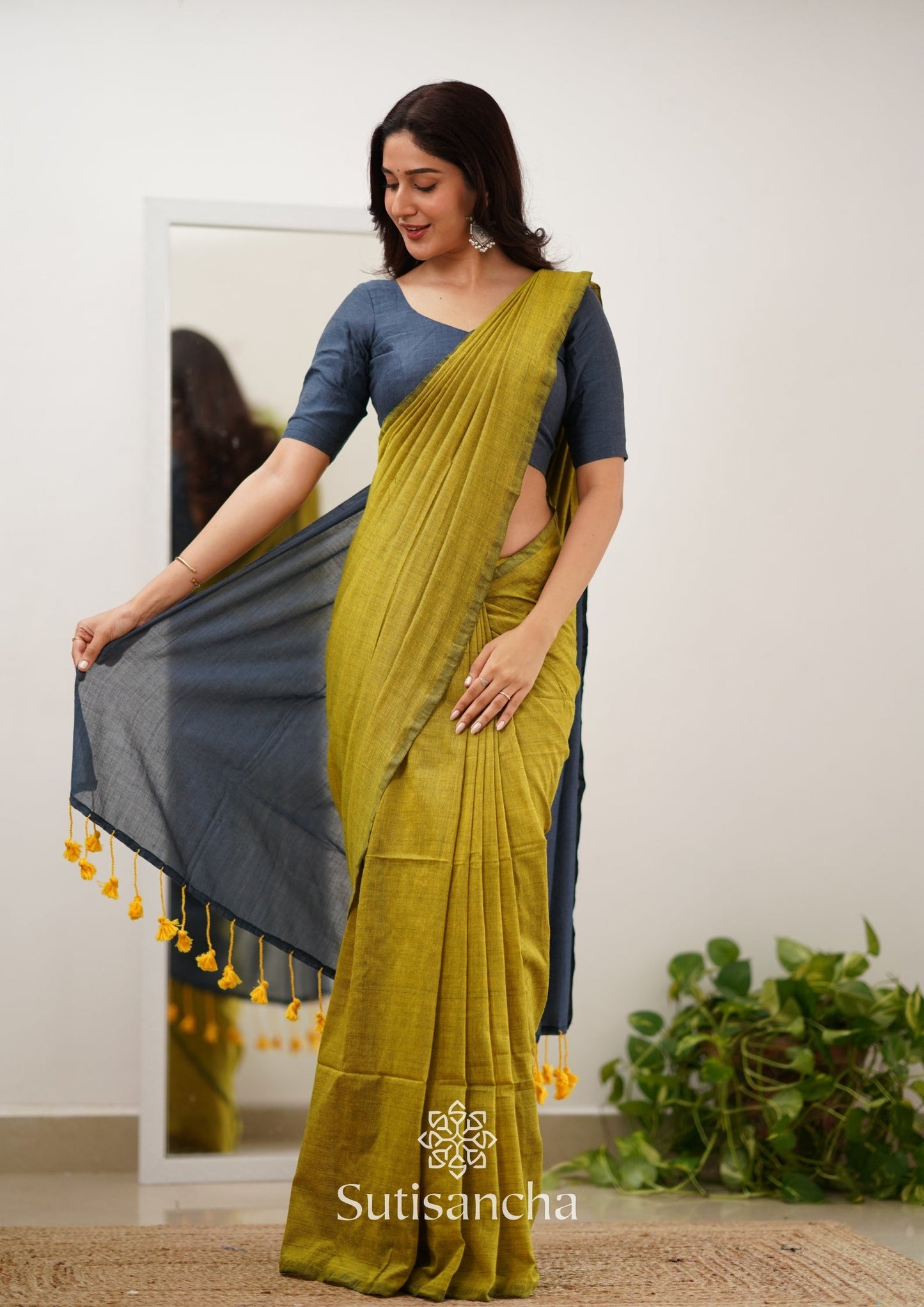 Dhiyona SS Sutisancha Lime & Gray Handloom Cotton Saree