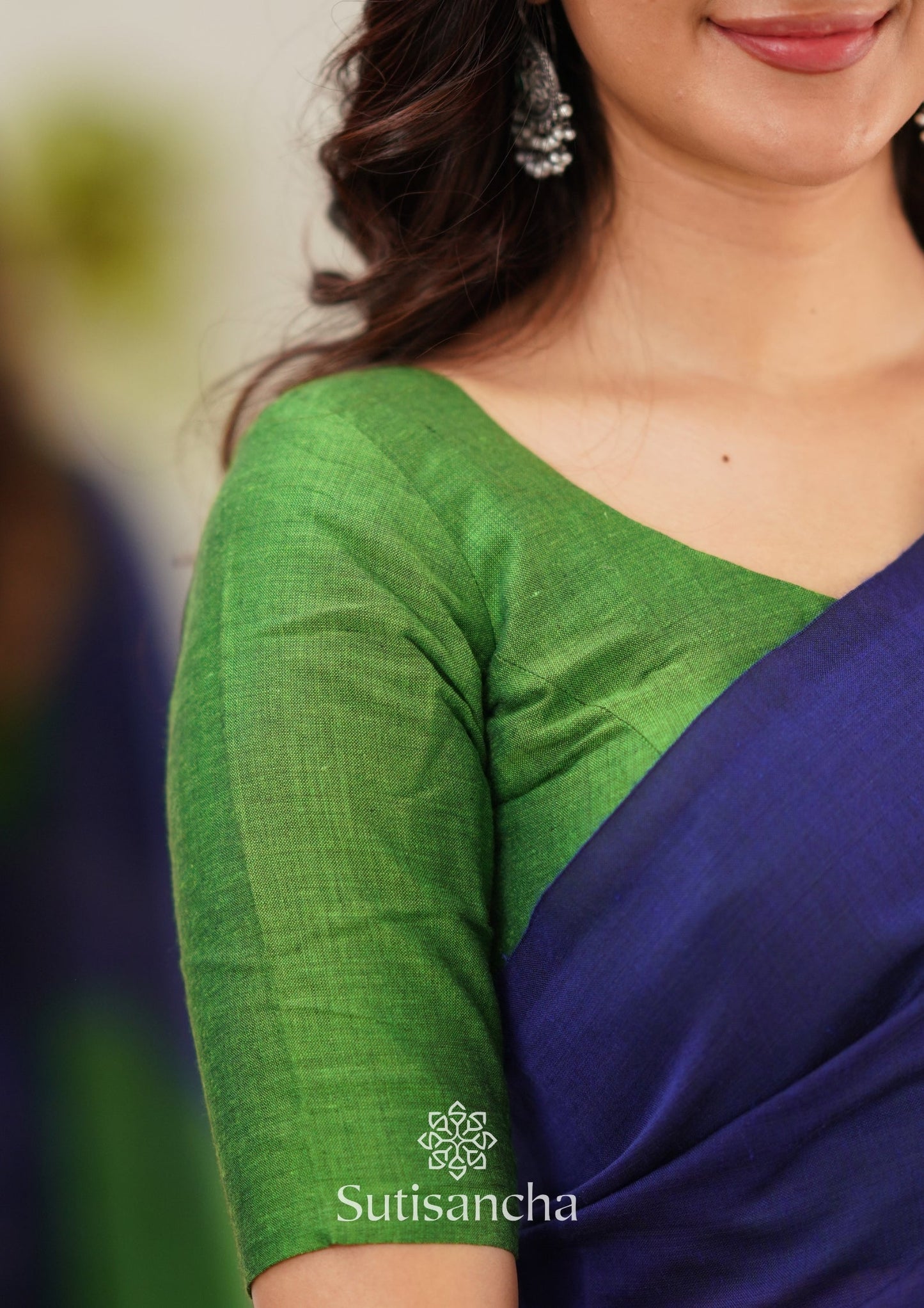Dhiyona SS Sutisancha Parrot & Blue Handloom Cotton Saree