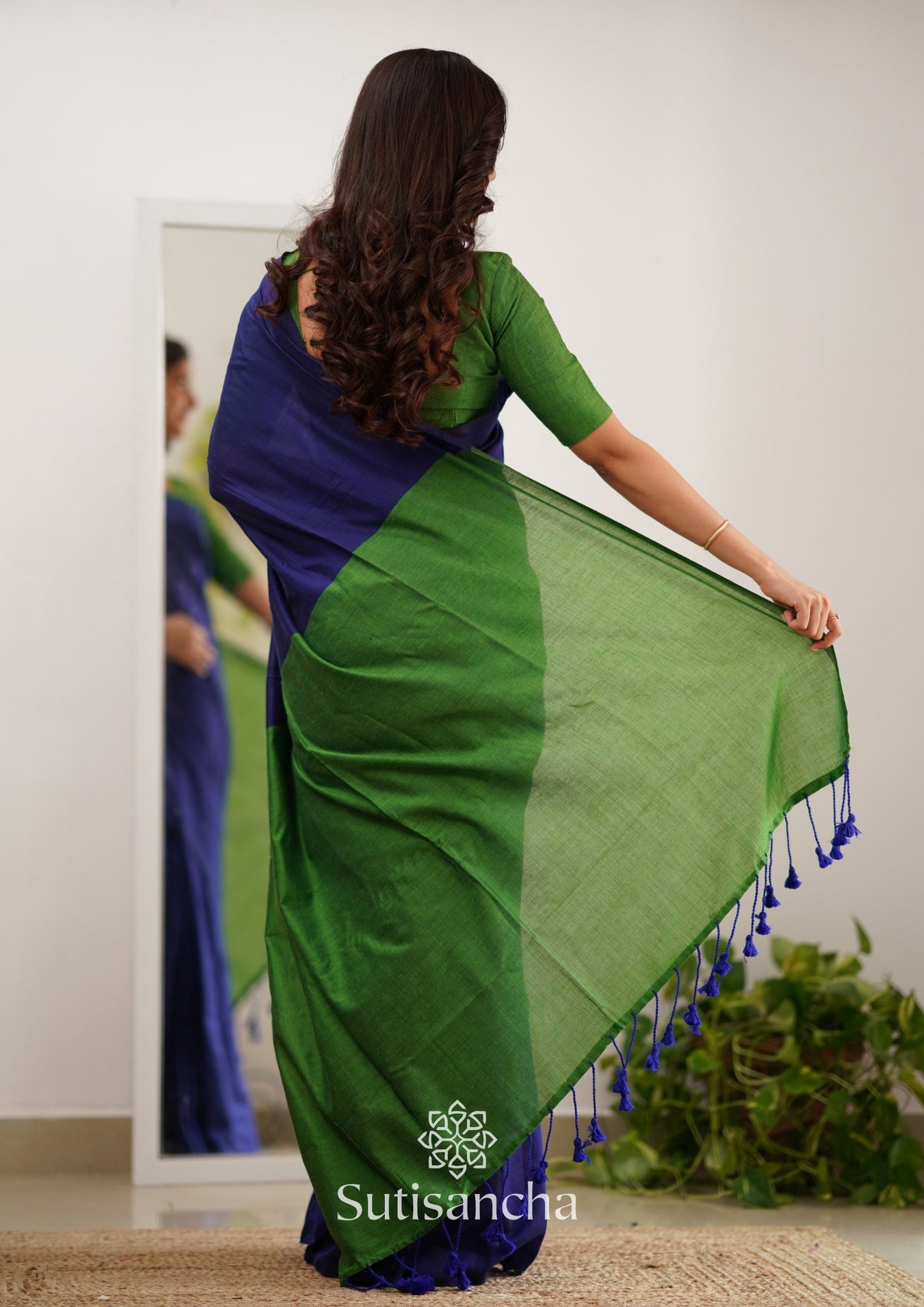 Dhiyona SS Sutisancha Parrot & Blue Handloom Cotton Saree