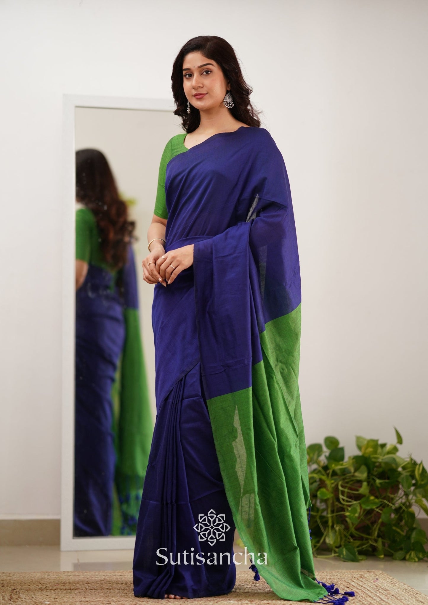Dhiyona SS Sutisancha Parrot & Blue Handloom Cotton Saree