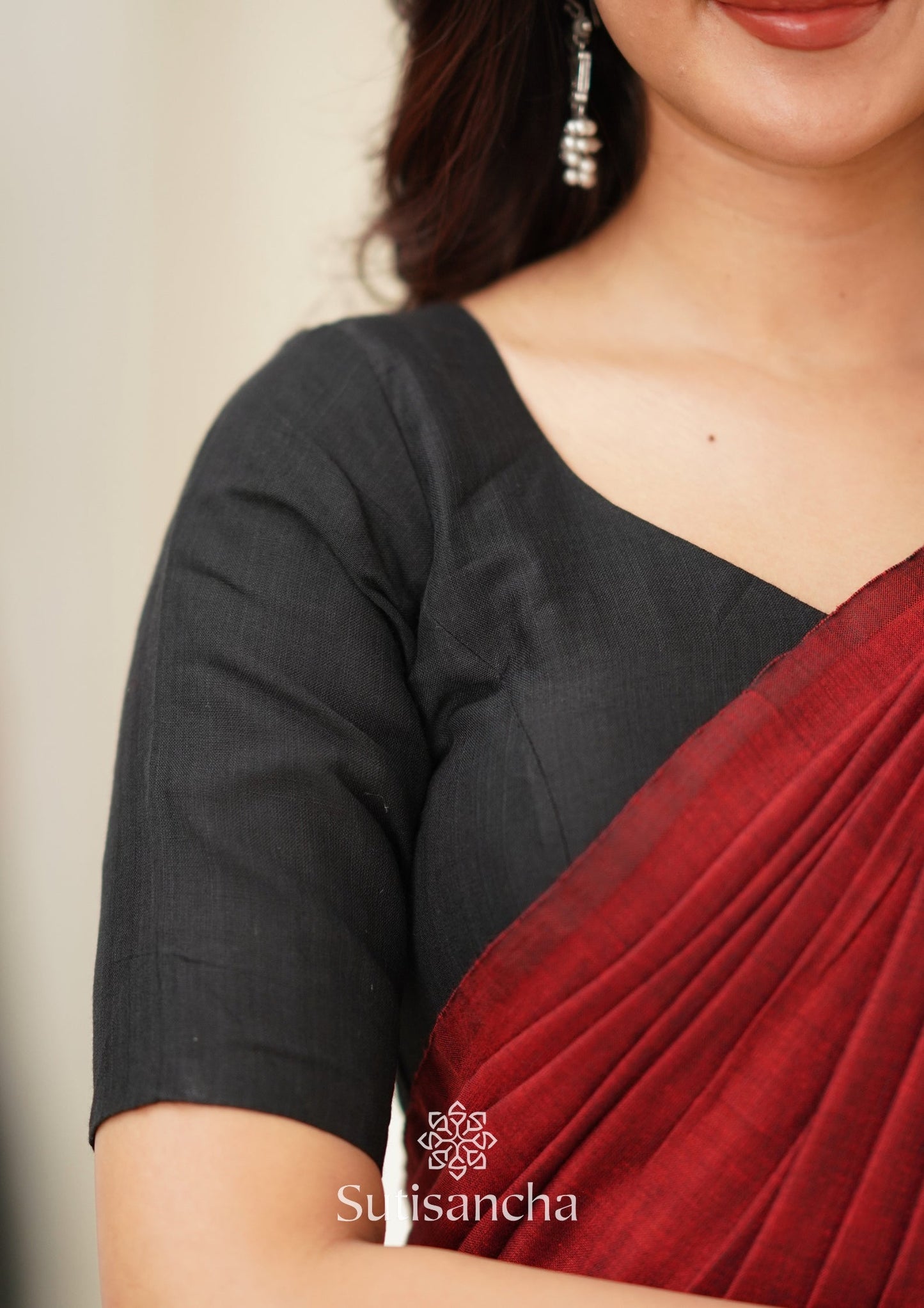 Dhiyona SS Sutisancha Red & Black Handloom Cotton Saree