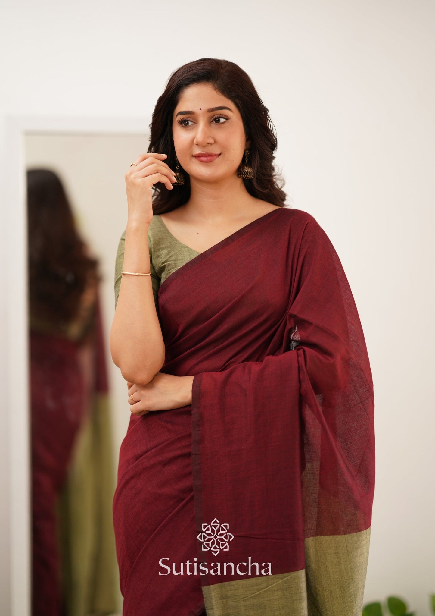 Dhiyona SS Sutisancha Maroon Handloom Cotton Saree