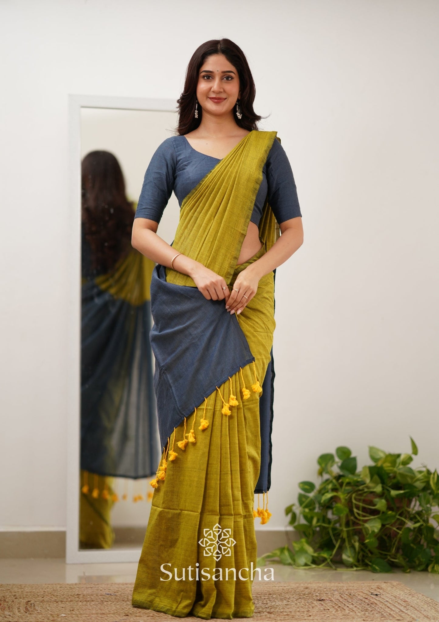 Dhiyona SS Sutisancha Lime & Gray Handloom Cotton Saree