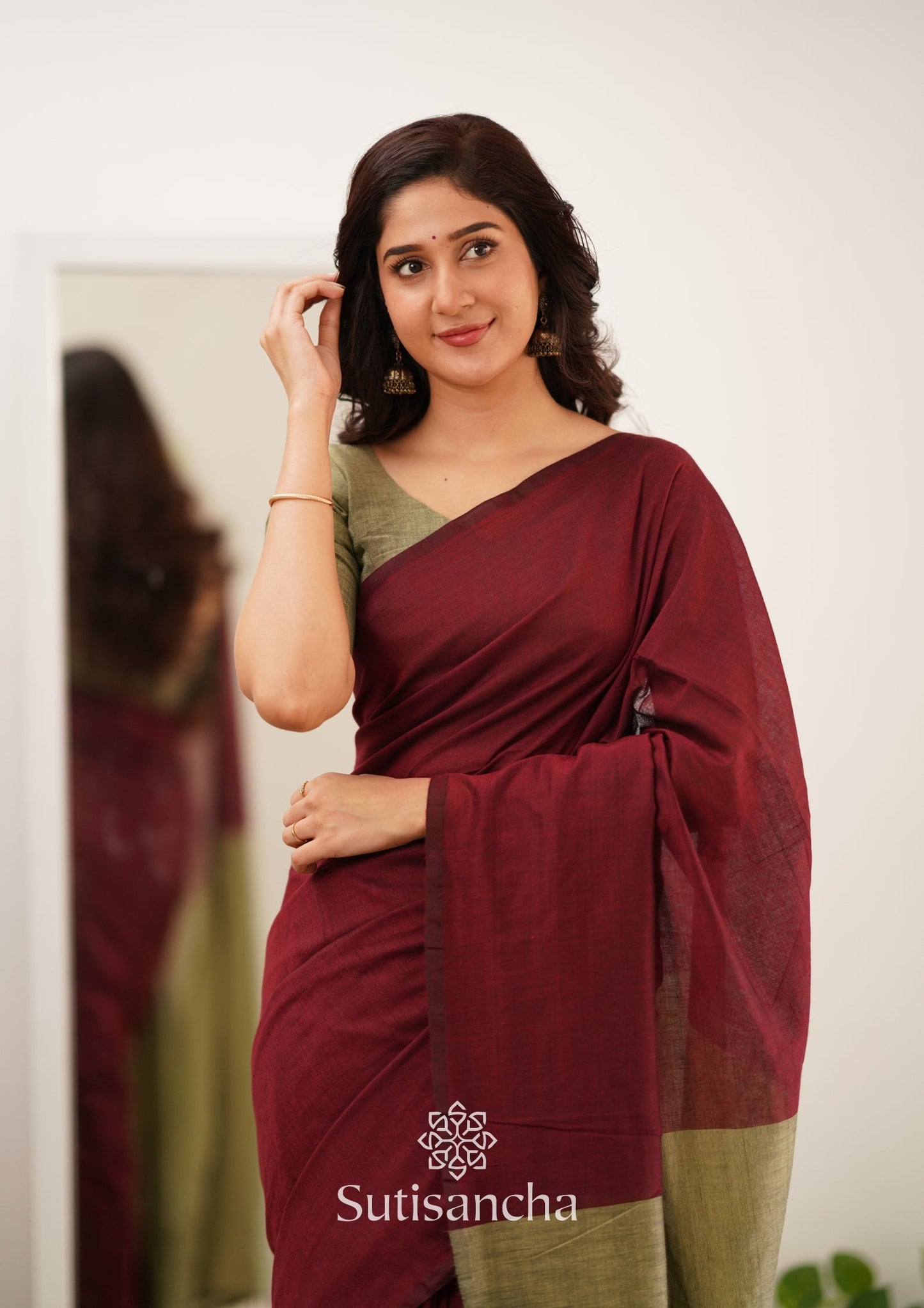 Dhiyona SS Sutisancha Maroon Handloom Cotton Saree
