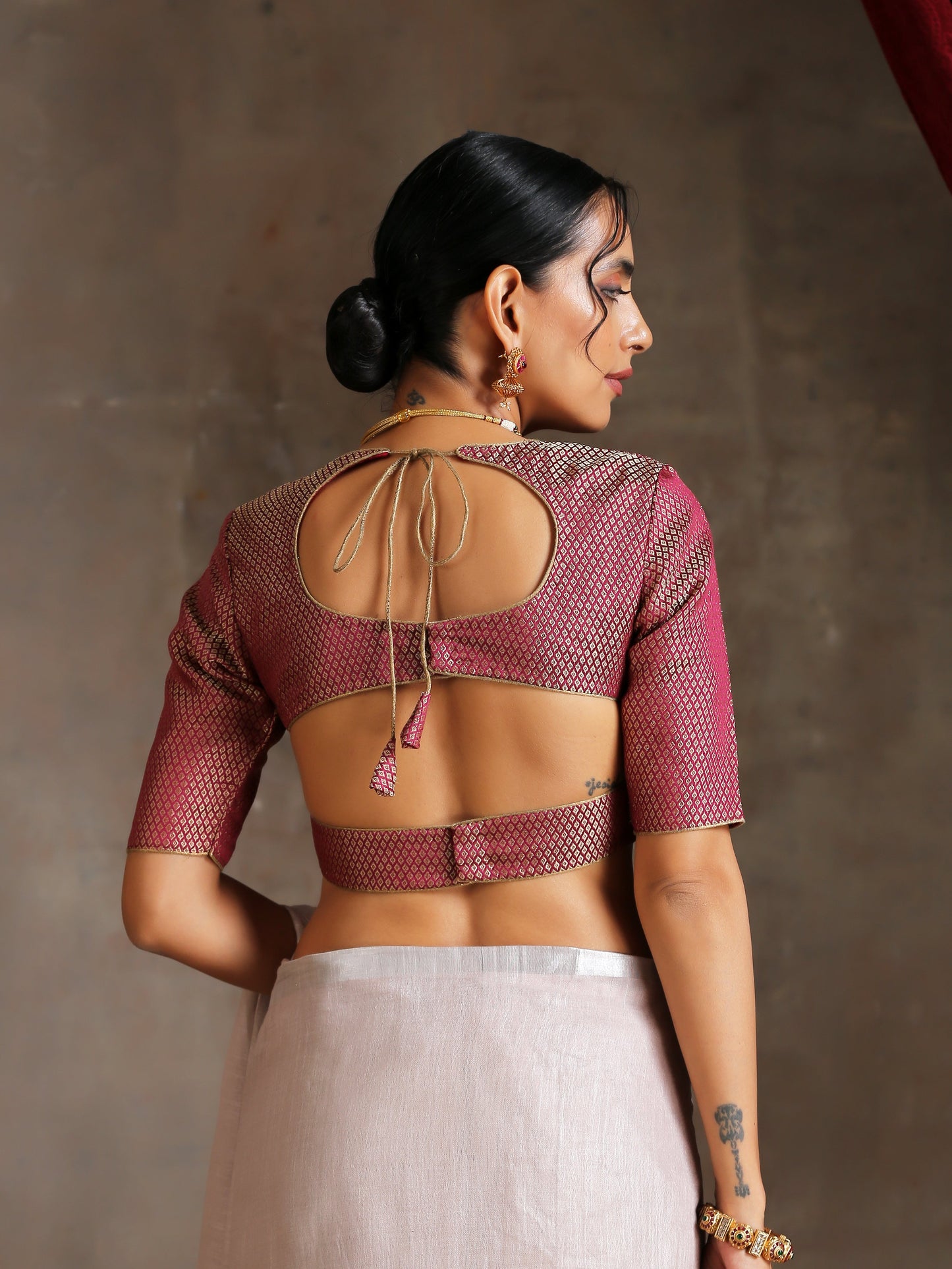 Dhiyona ST Blouse - Magenta Jacquard with Stylish Back