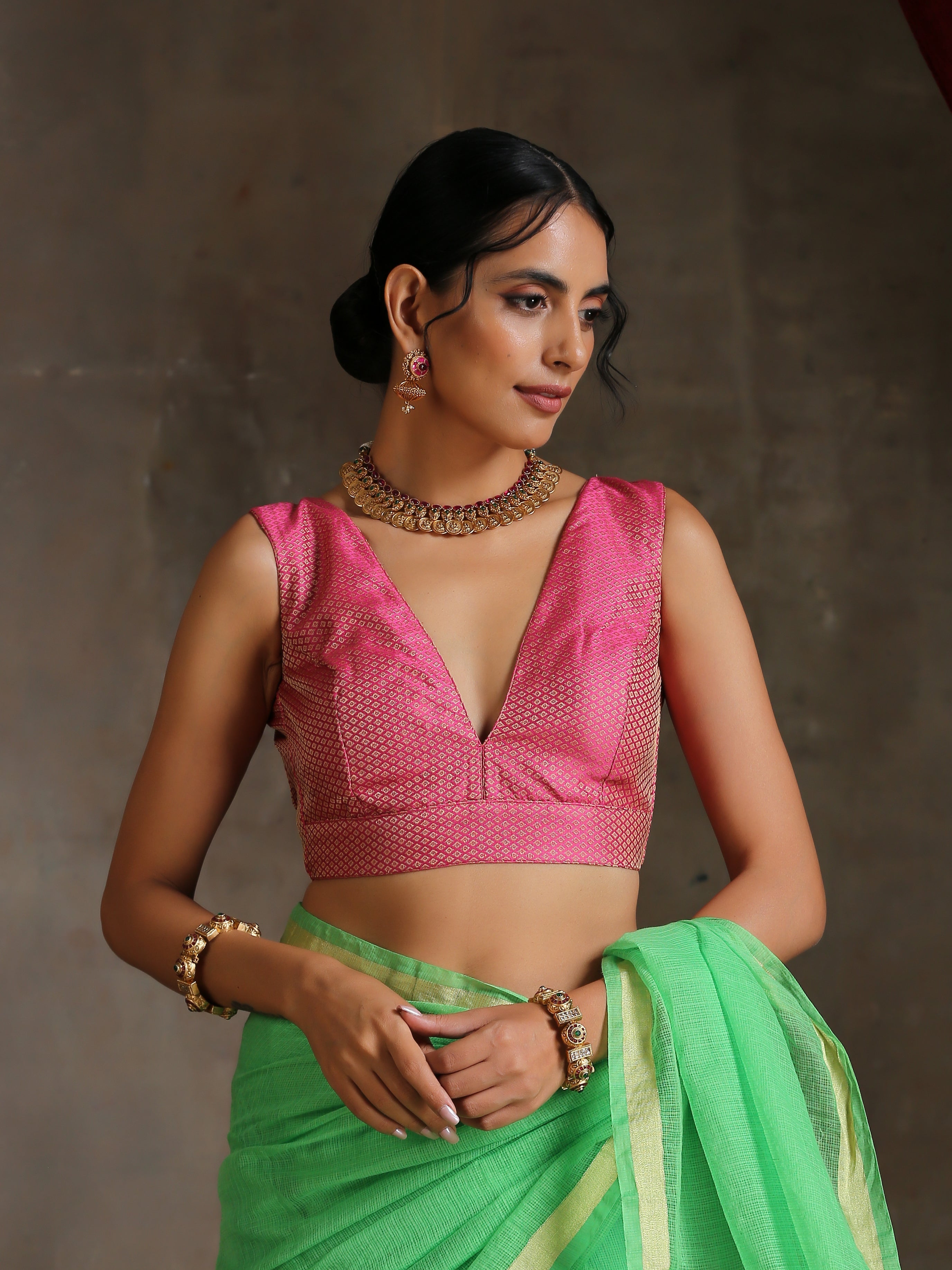 Dhiyona ST Blouse - Pink Jacquard Sleeveless