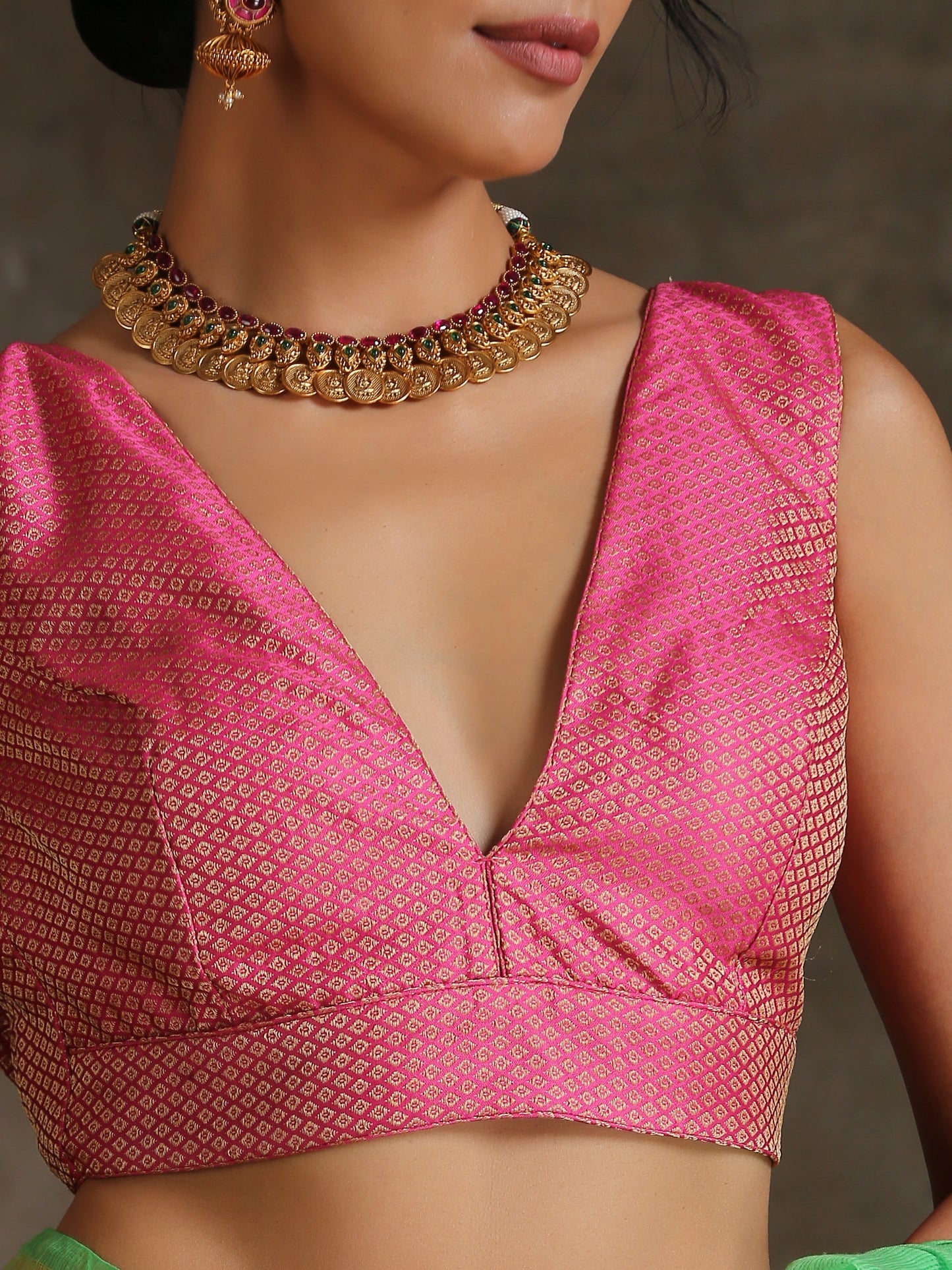 Dhiyona ST Blouse - Pink Jacquard Sleeveless