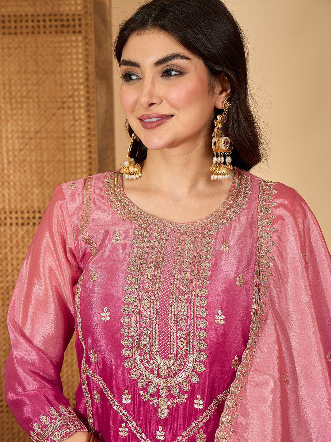 Women Floral Embroidered Kurta with Pyjamas & Dupatta