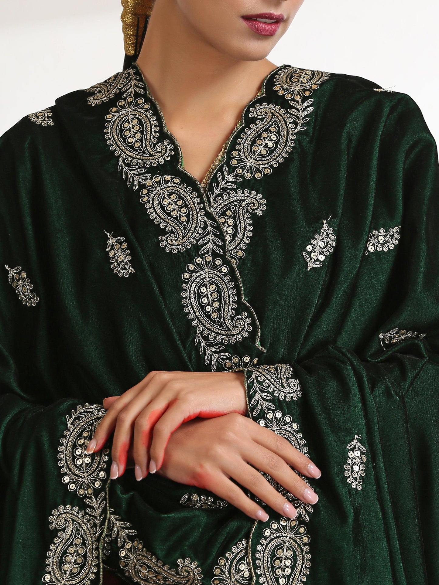 Dhiyona ST Velvet Green Shawl