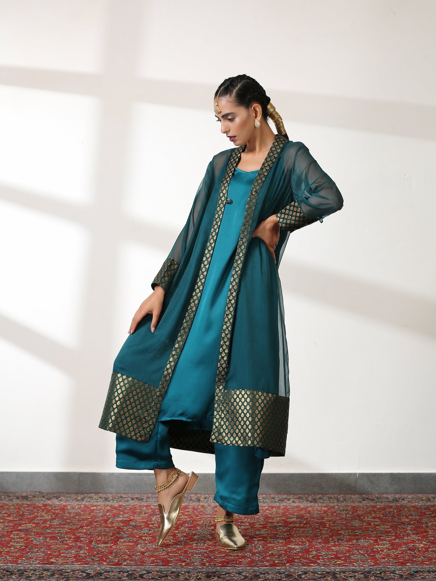 Dhiyona ST Women's Royal Green Shimmer Jacket Set with Butter Chiffon Top and Bottom 3 Piece Set | A-Line, Round Neck, Sleeveless, Pants, Partywear, (Chiffon)