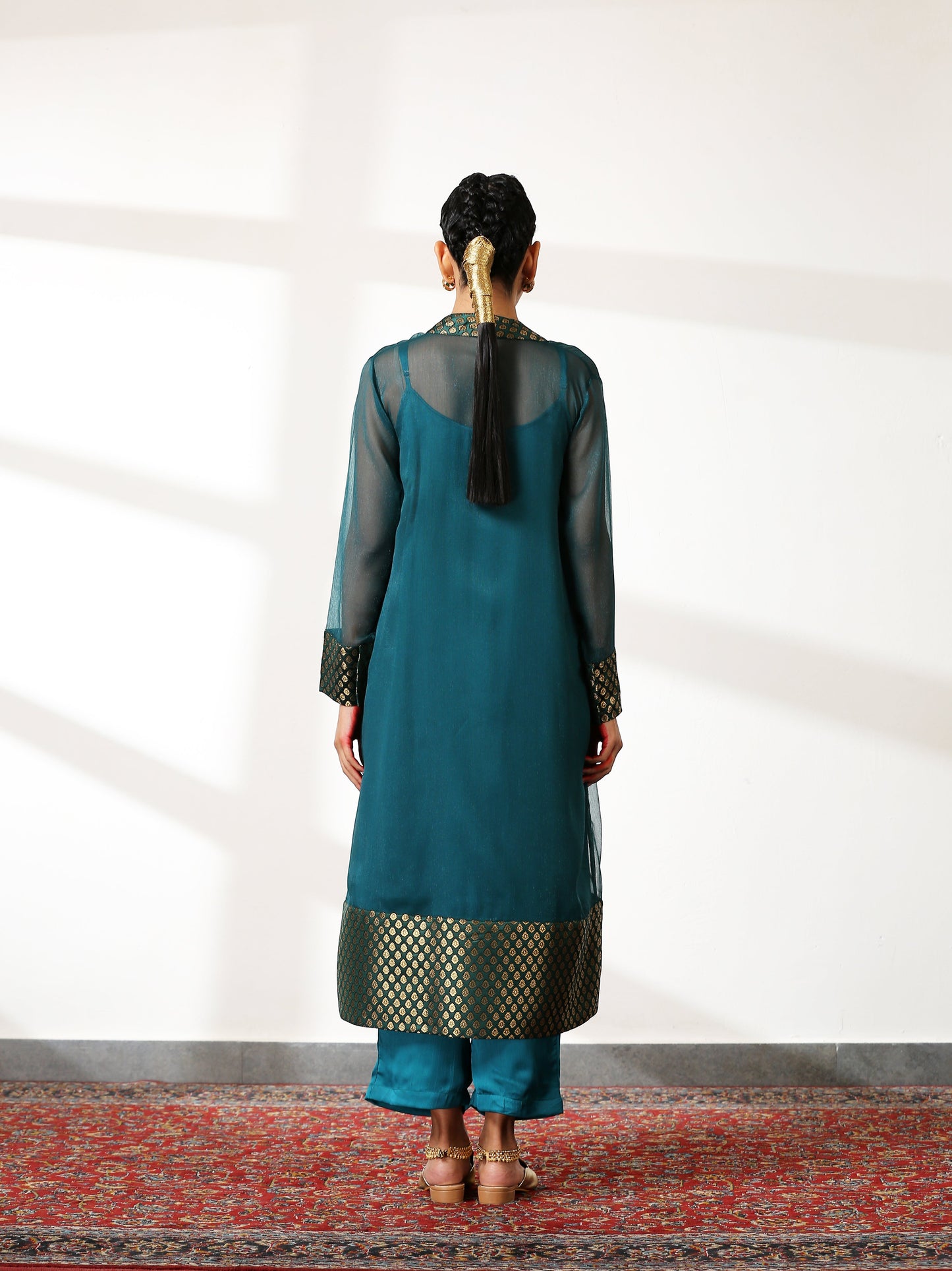 Dhiyona ST Women's Royal Green Shimmer Jacket Set with Butter Chiffon Top and Bottom 3 Piece Set | A-Line, Round Neck, Sleeveless, Pants, Partywear, (Chiffon)