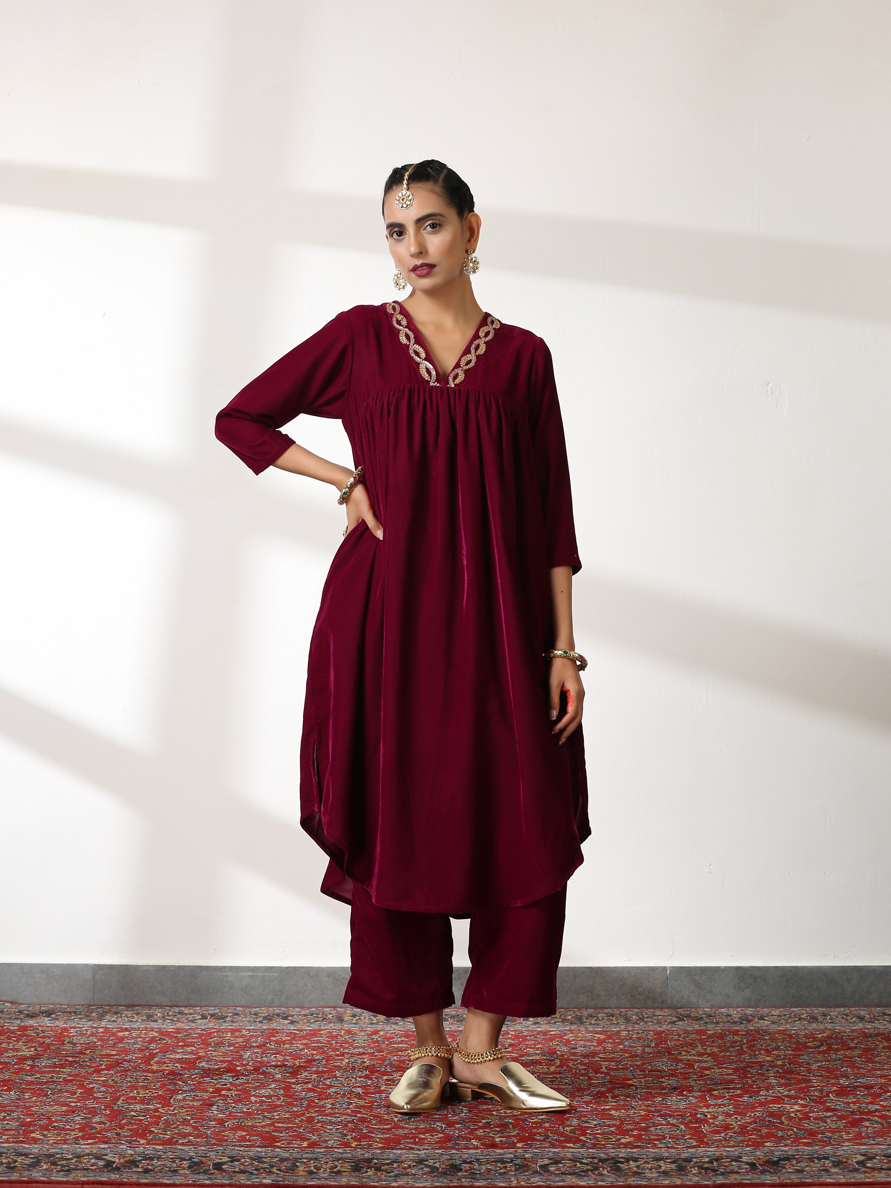 Dhiyona ST Women's Plum Velvet Kurta with Sequinned Neckline and Pants 2 Piece Set | Straight Fit, V Neck, 3/4 Sleeves, Pants, Partywear, (Velvet)