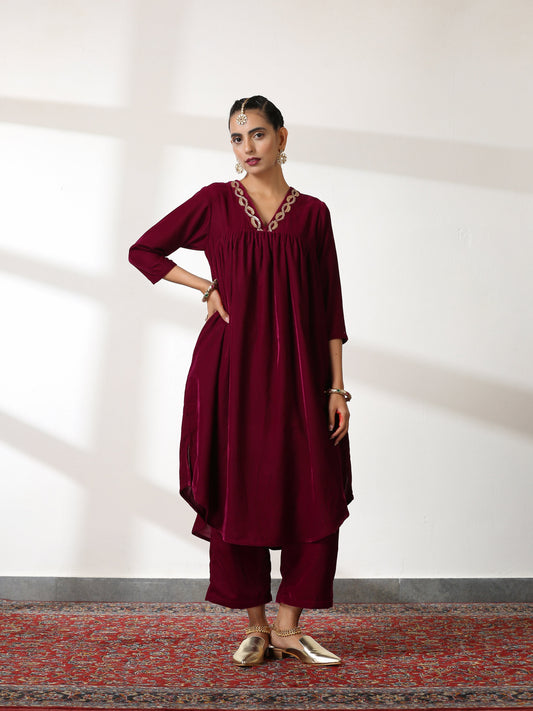 Dhiyona ST Women's Plum Velvet Kurta with Sequinned Neckline and Pants 2 Piece Set | Straight Fit, V Neck, 3/4 Sleeves, Pants, Partywear, (Velvet)