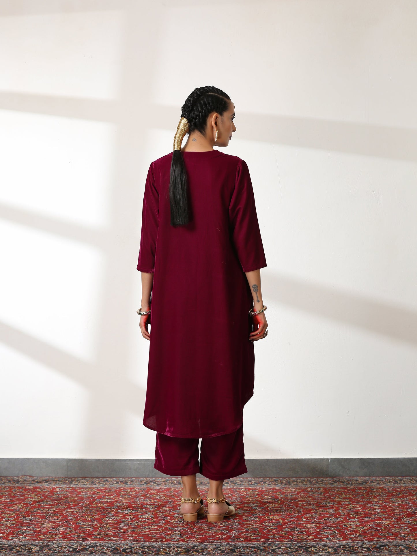 Dhiyona ST Women's Plum Velvet Kurta with Sequinned Neckline and Pants 2 Piece Set | Straight Fit, V Neck, 3/4 Sleeves, Pants, Partywear, (Velvet)