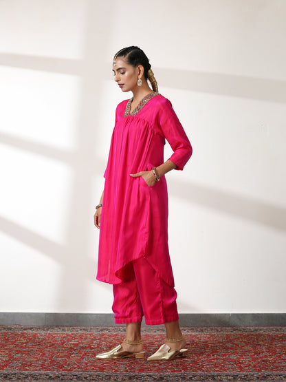Dhiyona ST Women's Fuchsia Kurta Set with Mirror Lace and Pants 2 Piece Set | Straight Fit, V Neck, 3/4 Sleeves, Pants, Festive Wear, (Satin)