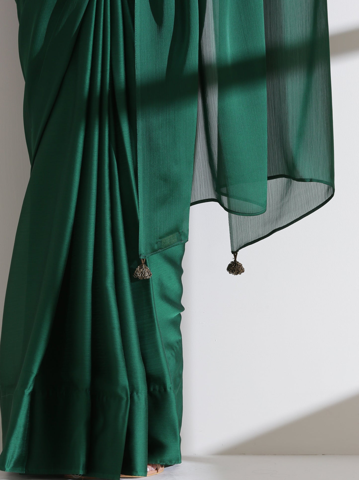 Dhiyona ST Green Royal Saree With Embroidered Blouse Fabric