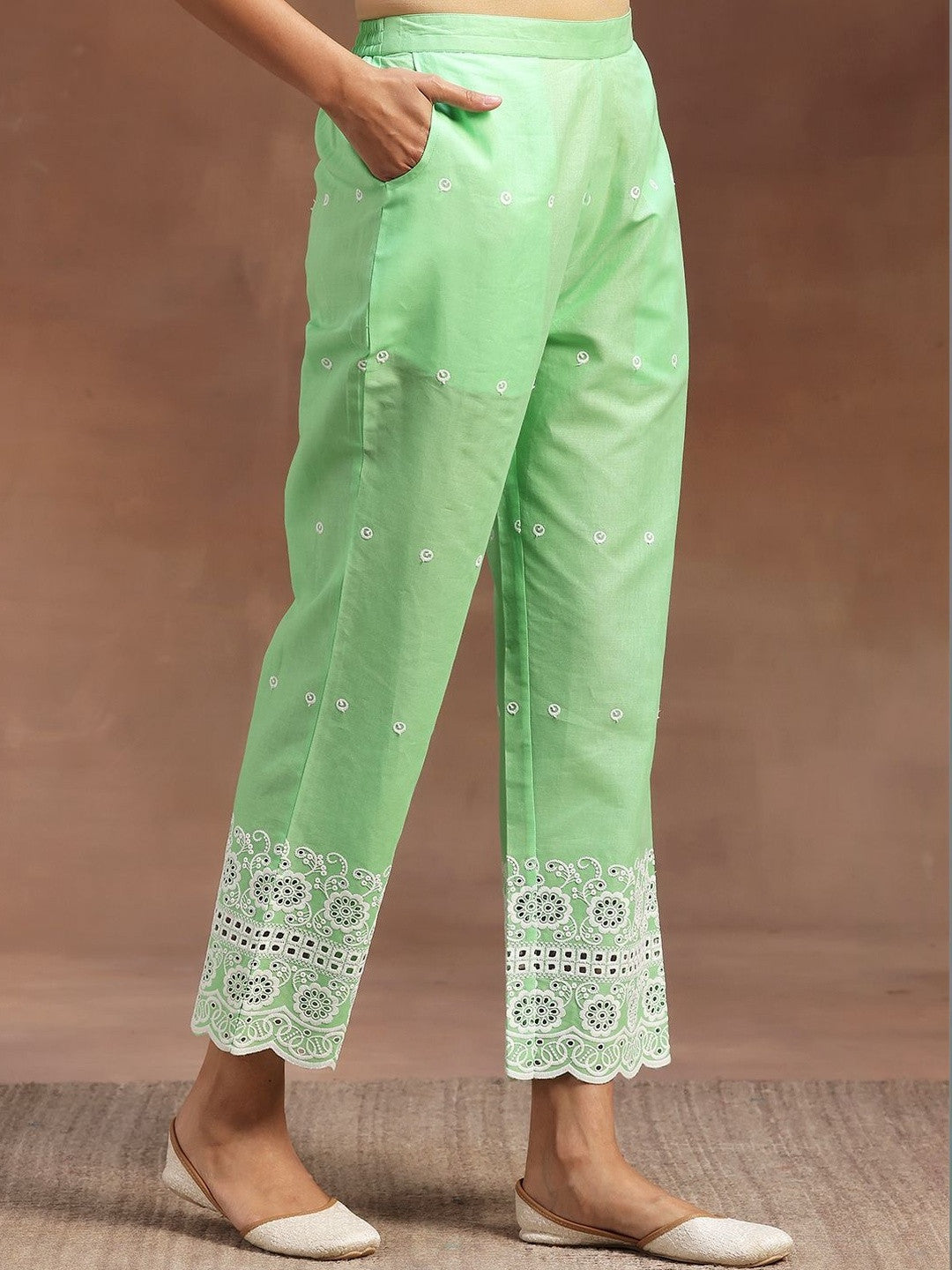 Women Floral Embroidered Tiered Thread Work Kurta with Trousers