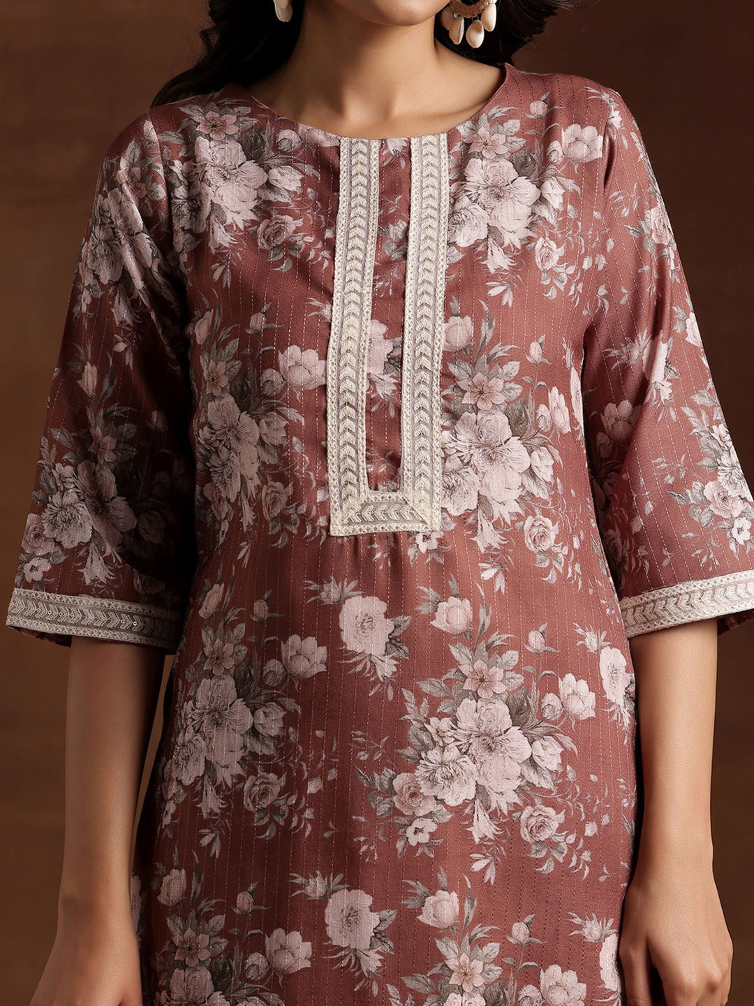 Women Floral Printed Regular Kurta with Trousers & With Dupatta