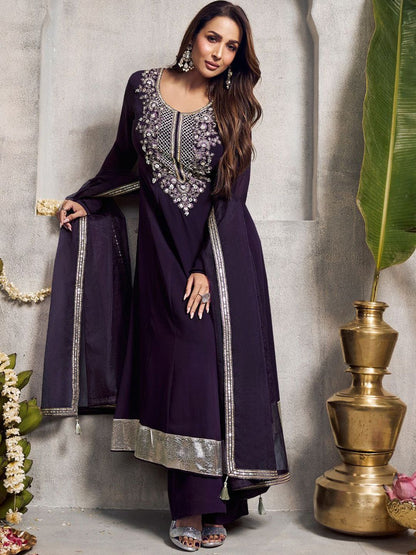 Dhiyona IN Women Floral Thread Embroidered Yoke Design Kurta Set with Dupatta