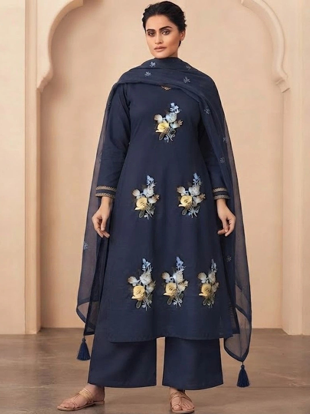 Women Floral Embroidered Regular Thread Work Pure Cotton Kurta with Trousers & With Dupatta