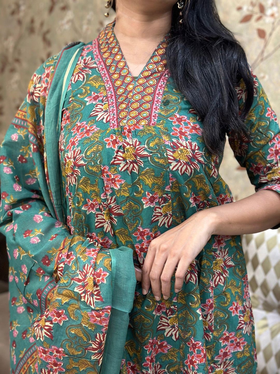 Dhiyona KL Women Floral Printed V-Neck Anarkali Kurta with Palazzos & Dupatta