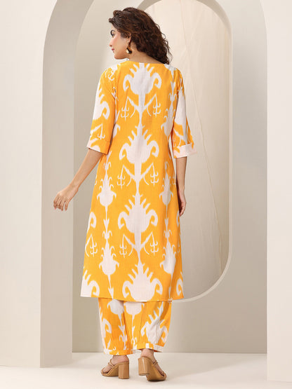 Women Ethnic Motifs Printed Regular Kurta with Trousers