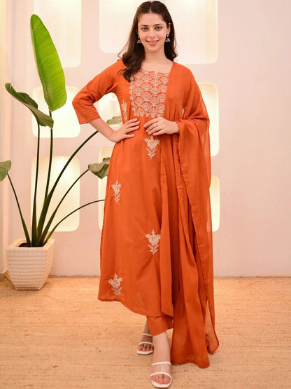 Women Motifs Embroidered Regular Thread Work Kurta with Trousers & With Dupatta