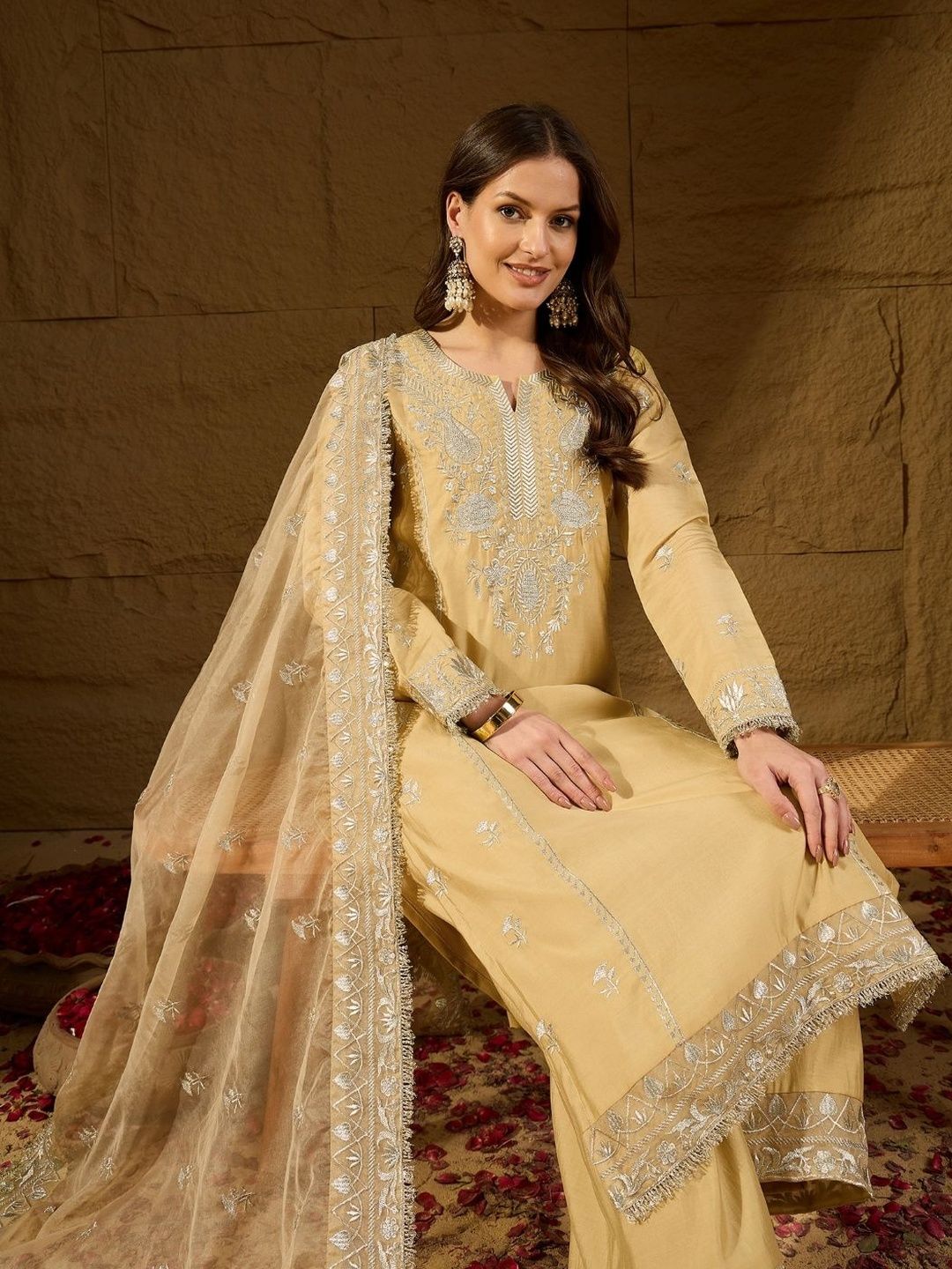 Dhiyona KL Women Ethnic Motifs Embroidered Regular Kurta with Palazzos Set