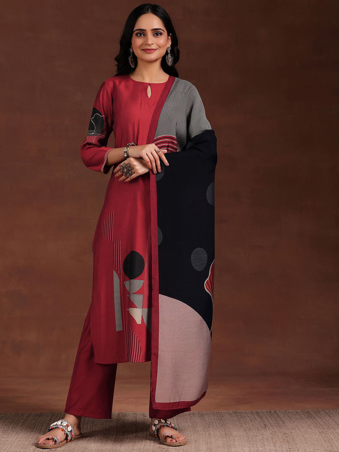 Women Printed Regular Kurta with Trousers & With Dupatta