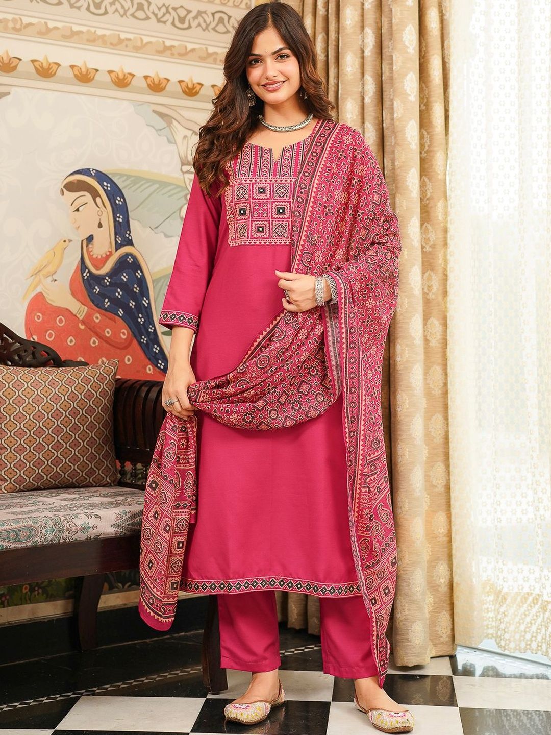 Dhiyona KL Ethnic Motifs Printed Straight Kurta With Trouser & Dupatta