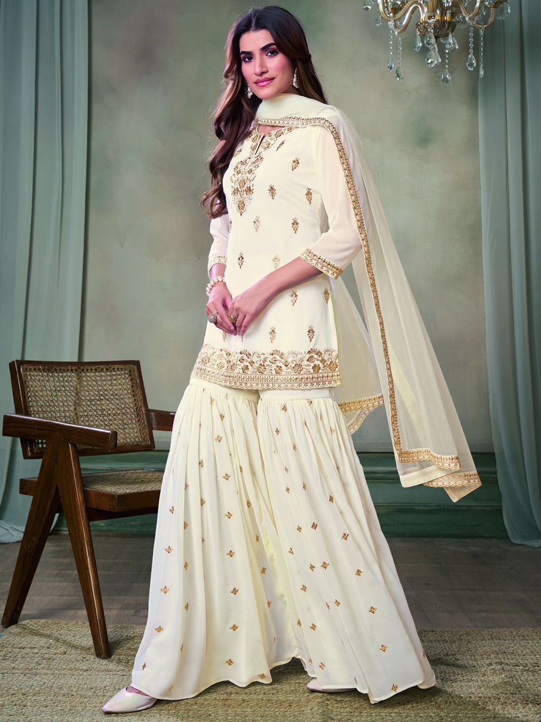 Dhiyona IN Women Floral Zari and Sequinned Embroidered Kurta Set with Dupatta