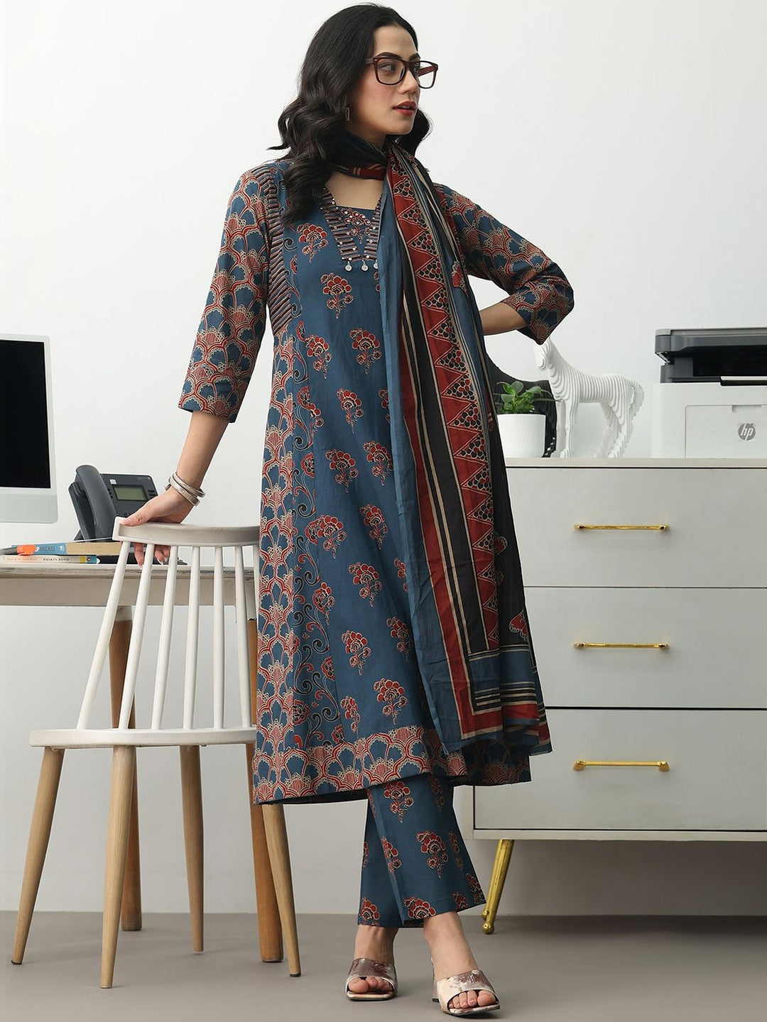 Women Ethnic Motifs Printed Regular Cotton Blend Kurta with Trousers & With Dupatta