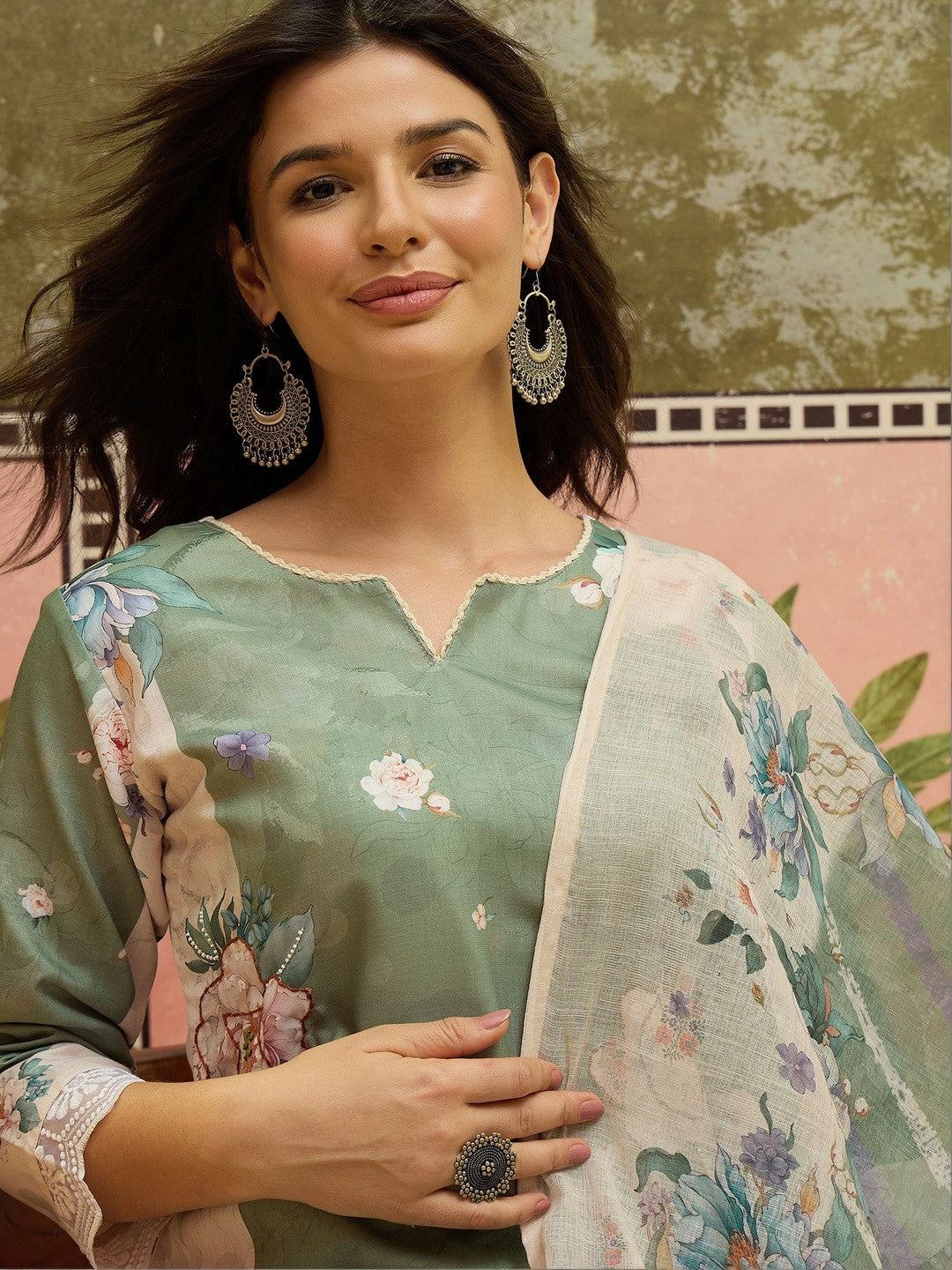 Women Floral Printed Regular Linen Kurta with Trousers & With Dupatta