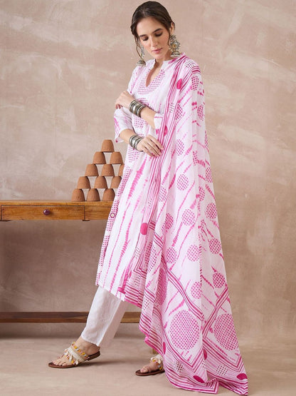 Women Dyed Regular Pure Cotton Kurta with Trousers & With Dupatta