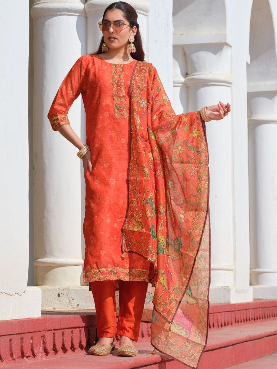 Floral Printed Round Neck Straight Kurta & Trousers With Dupattta