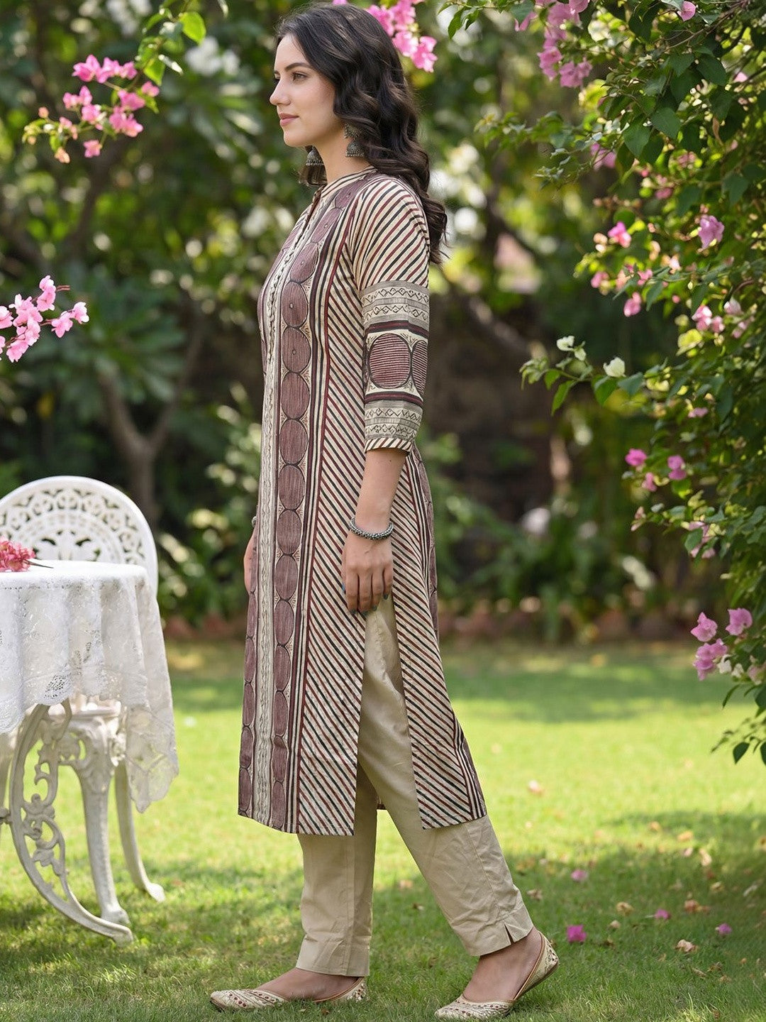 Women Printed Regular Mirror Work Pure Cotton Kurta with Trousers