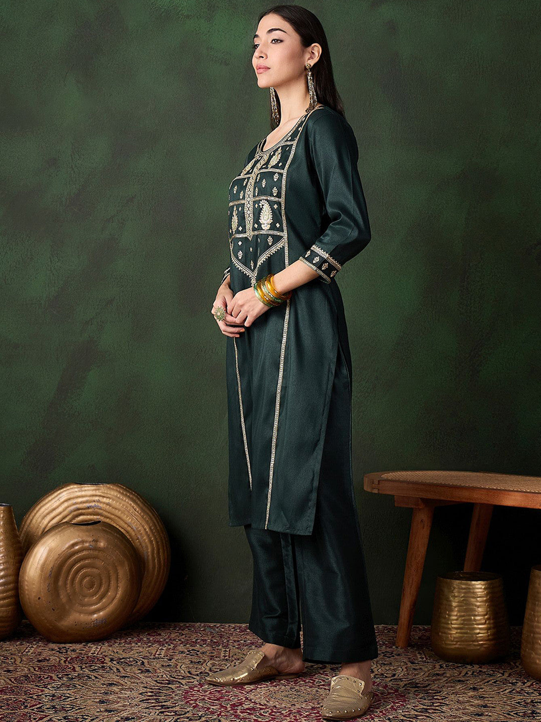 Ethnic Motifs Embroidered Sequinned Straight Kurta With Trouser